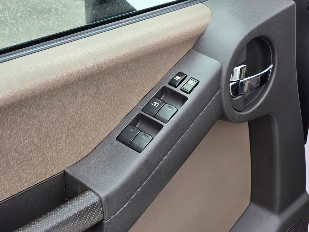 Used 2008 Nissan Xterra S image 38