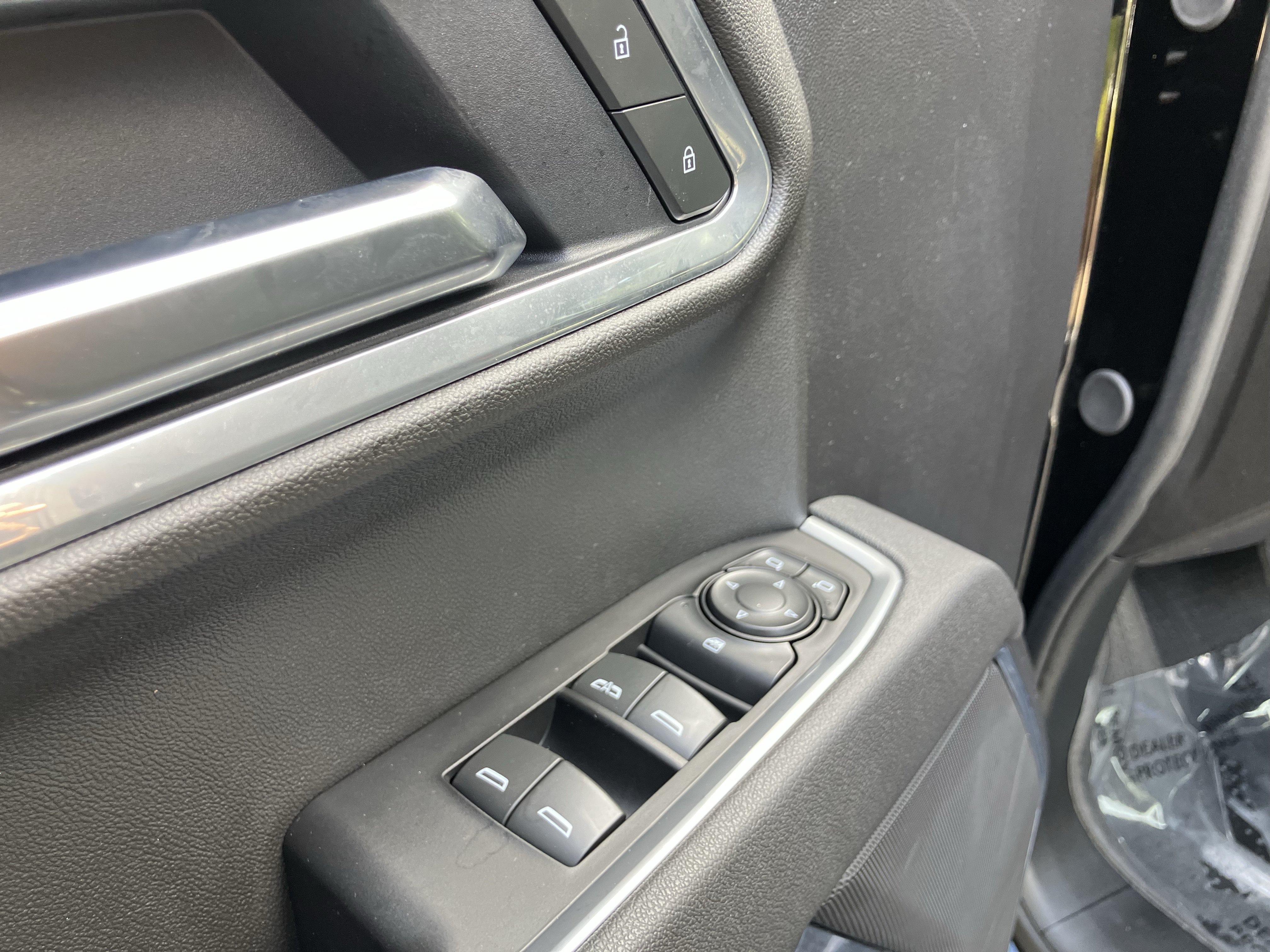 Used 2025 Chevrolet Silverado 1500 LT w/ Protection Package AWD/4WD image 15