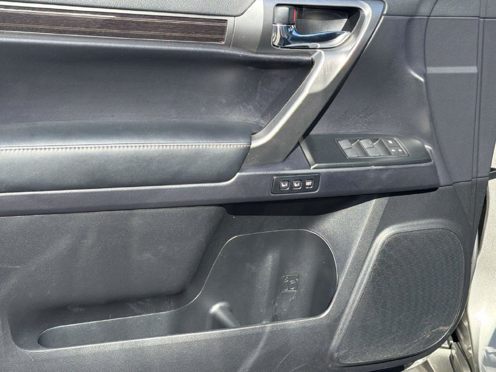 Used 2023 Lexus GX 460 Premium w/ Premium Package AWD/4WD image 26