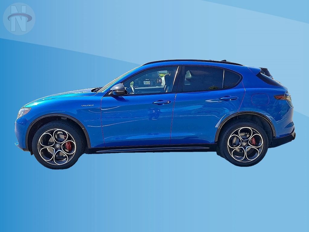 Used 2024 Alfa Romeo Stelvio Veloce AWD/4WD image 5