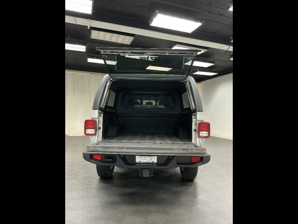 Used 2023 Jeep Gladiator Sport image 13