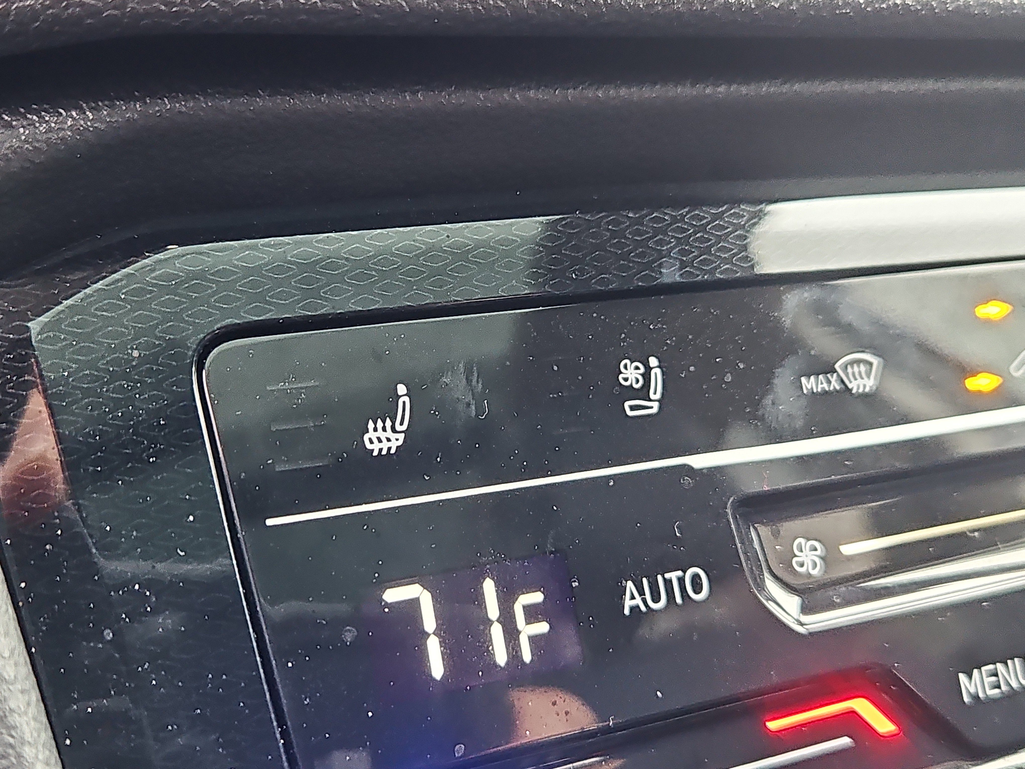 Used 2025 Volkswagen Taos SEL image 13