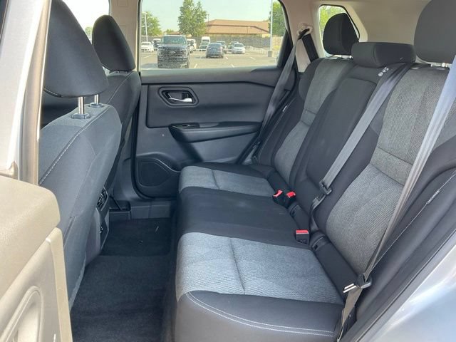 Used 2025 Nissan Rogue SV FWD image 17
