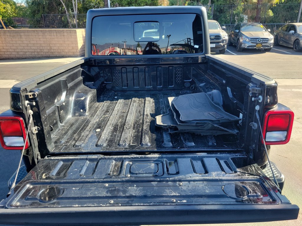 Used 2022 Jeep Gladiator Overland AWD/4WD image 10