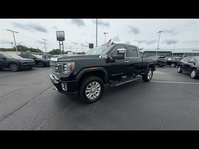 Certified 2020 GMC Sierra 2500 Denali w/ Technology Package AWD/4WD image 4