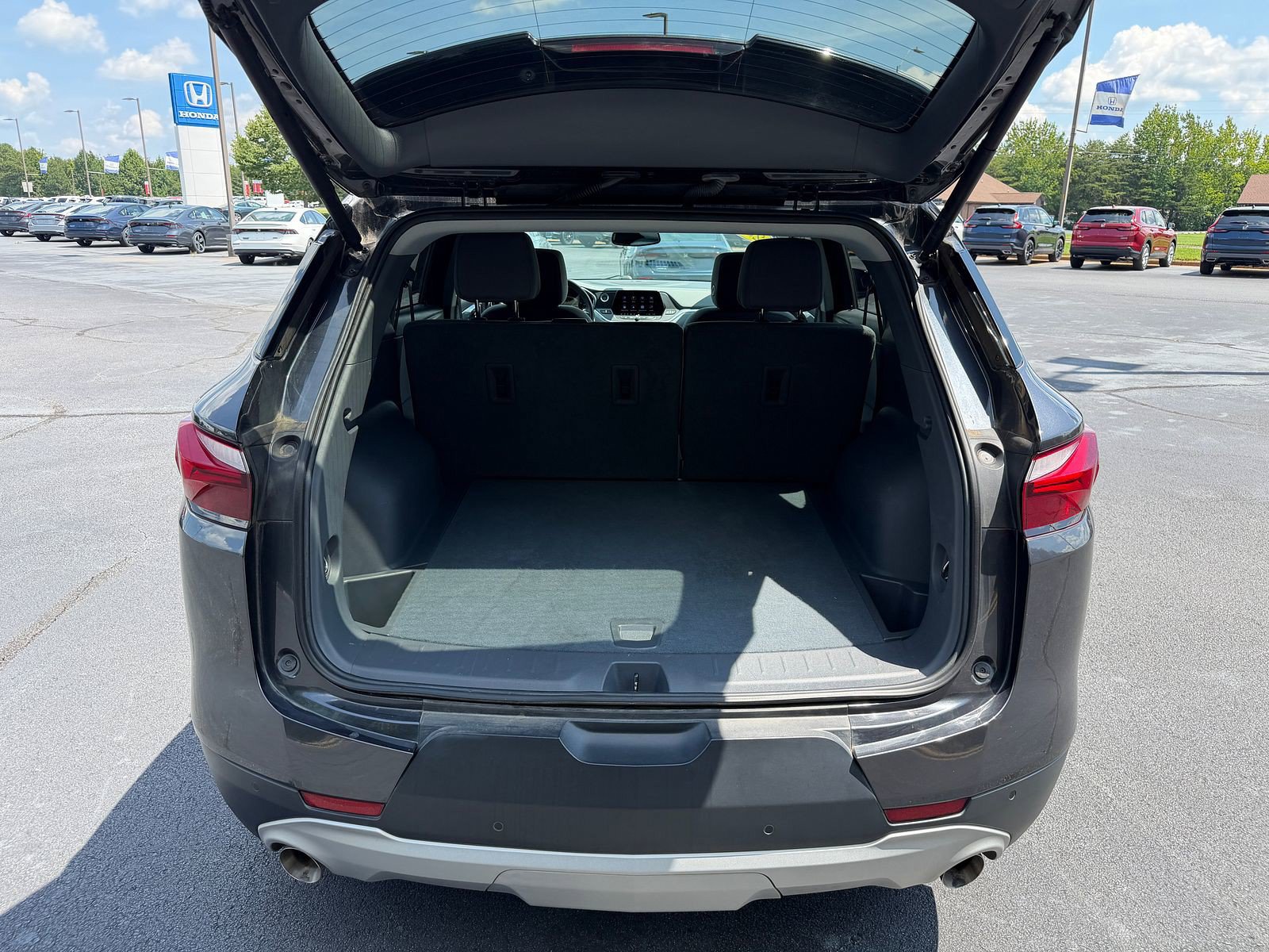 Used 2022 Chevrolet Blazer LT FWD image 8