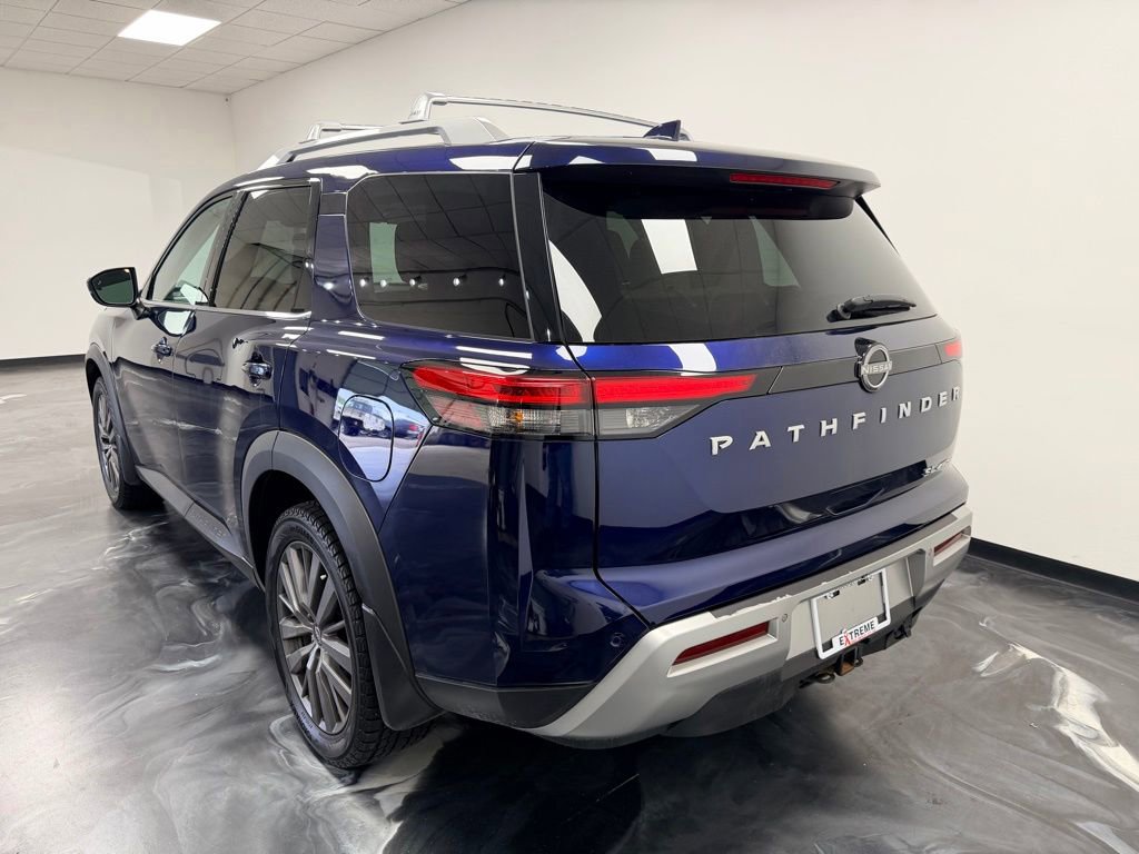 Used 2022 Nissan Pathfinder SL AWD/4WD image 7
