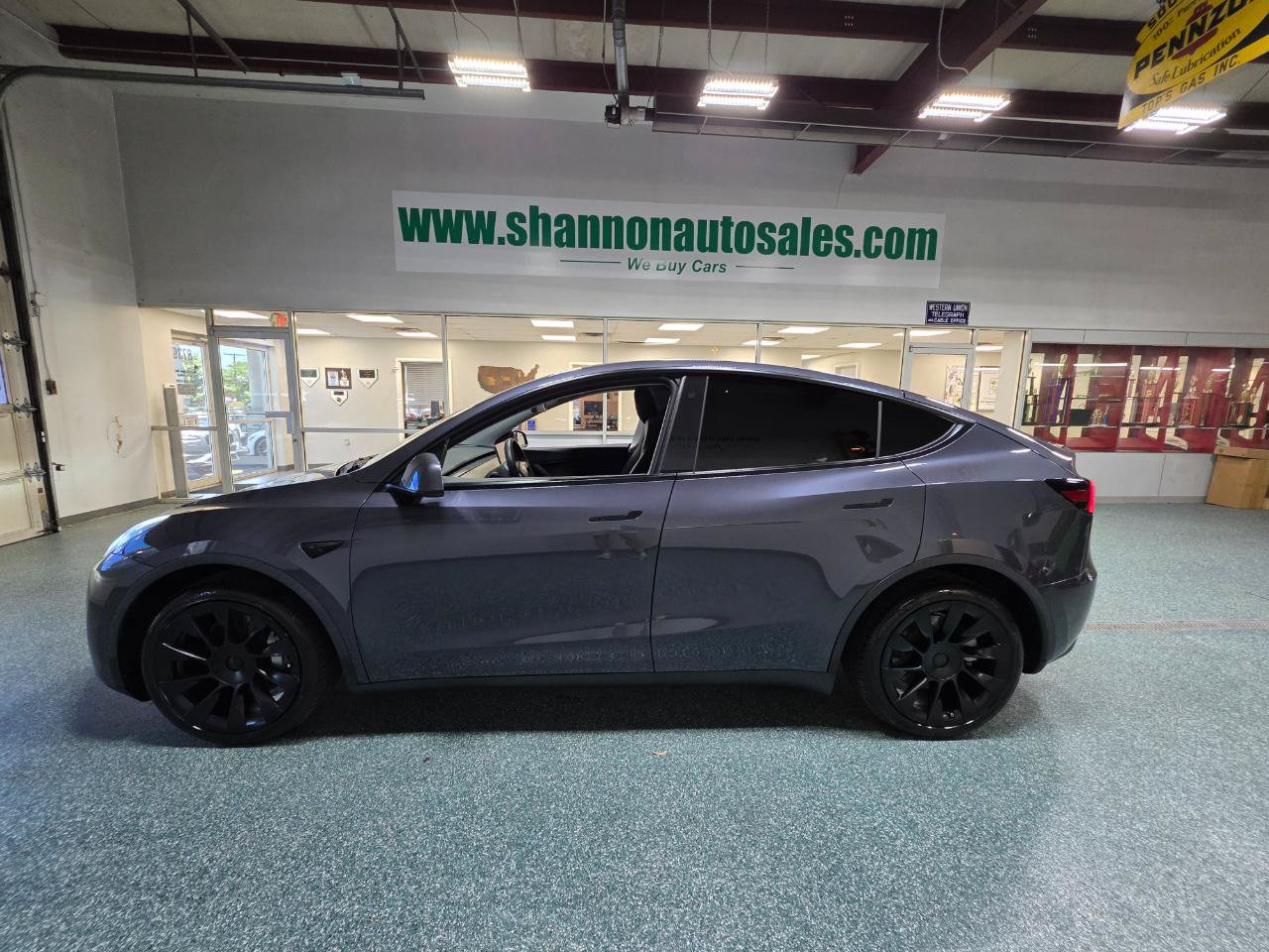 Used 2021 Tesla Model Y Long Range AWD/4WD image 11