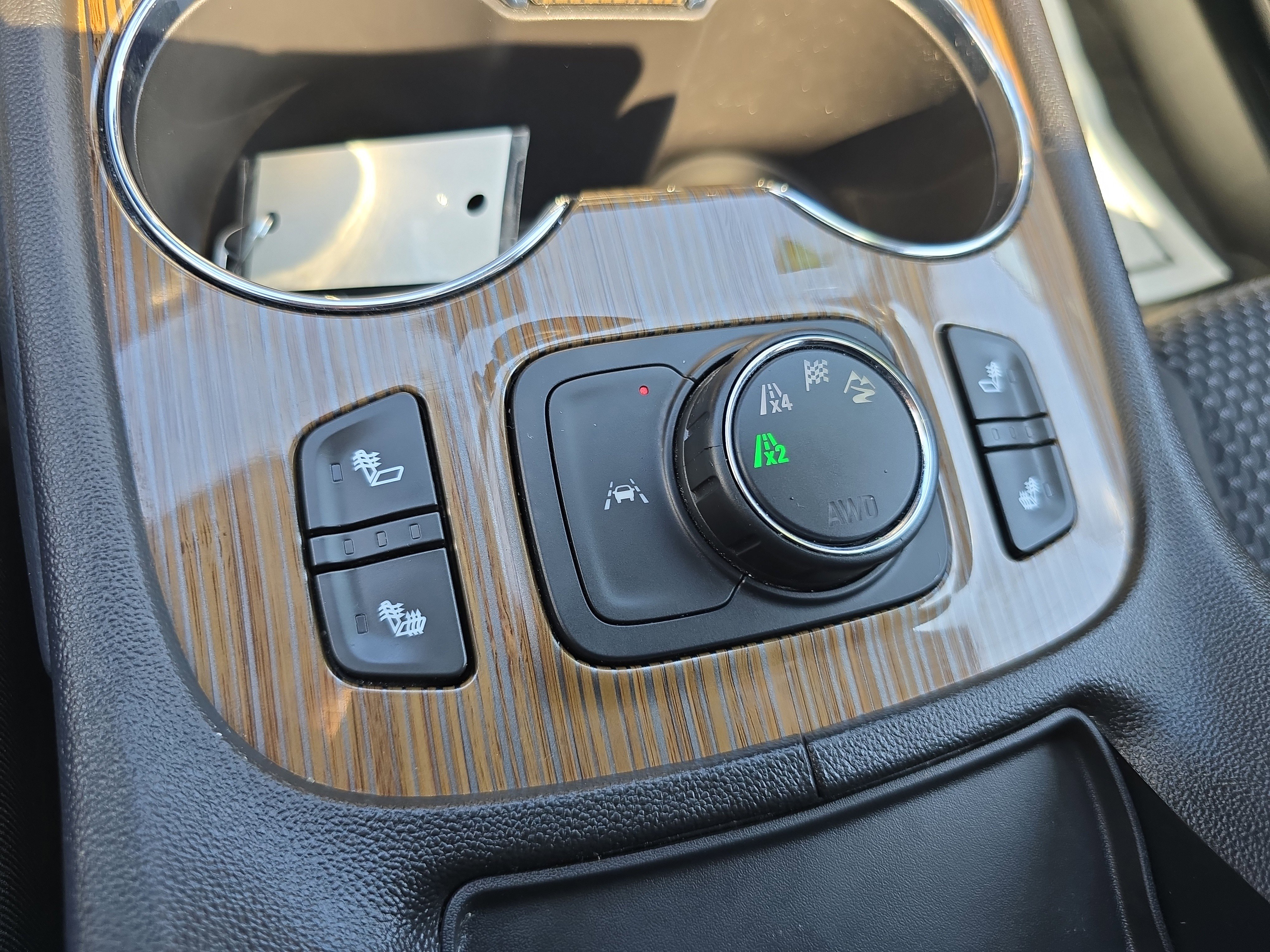 Used 2023 GMC Acadia SLE w/ Driver Convenience Package image 27