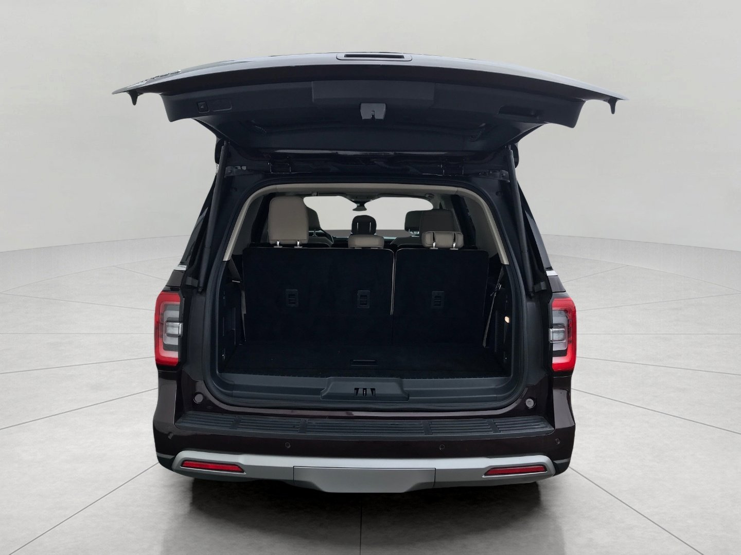 Used 2024 Ford Expedition Limited image 13