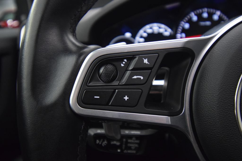 Used 2023 Porsche Cayenne Platinum Edition AWD/4WD image 38