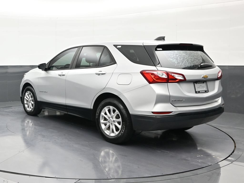 Used 2020 Chevrolet Equinox LS FWD image 3