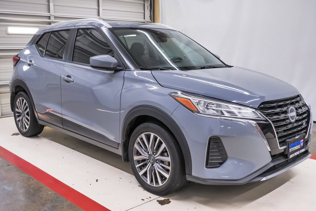 Used 2023 Nissan Kicks SV FWD image 5