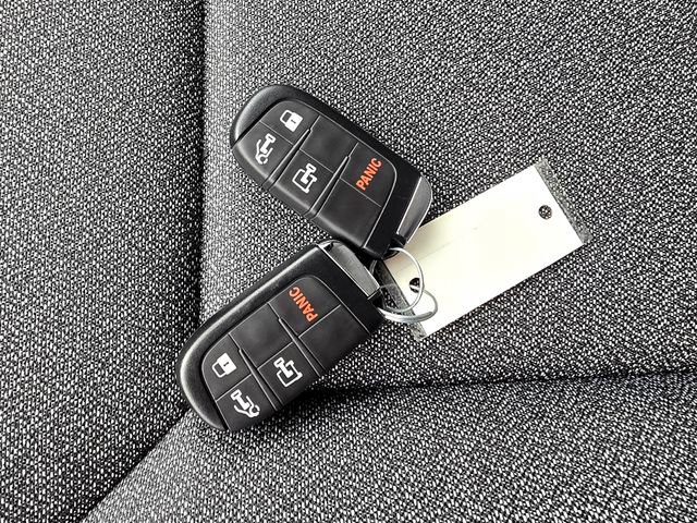 Used 2025 RAM ProMaster 2500 w/ Convenience Group image 26