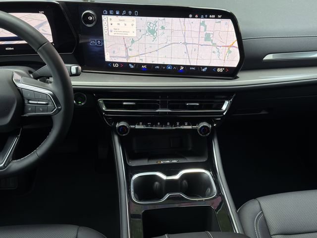 New 2026 Chevrolet Traverse LT w/ Driver Confidence Package FWD image 12