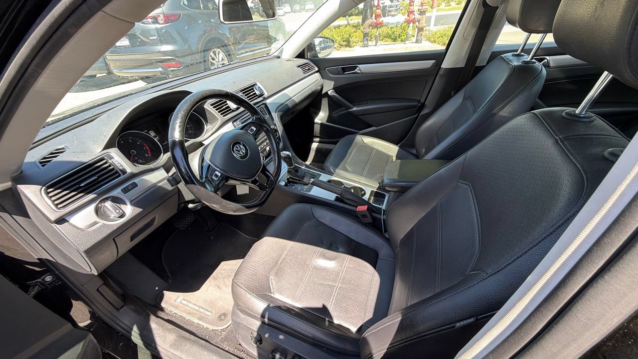 Used 2019 Volkswagen Passat 2.0T Wolfsburg FWD image 3