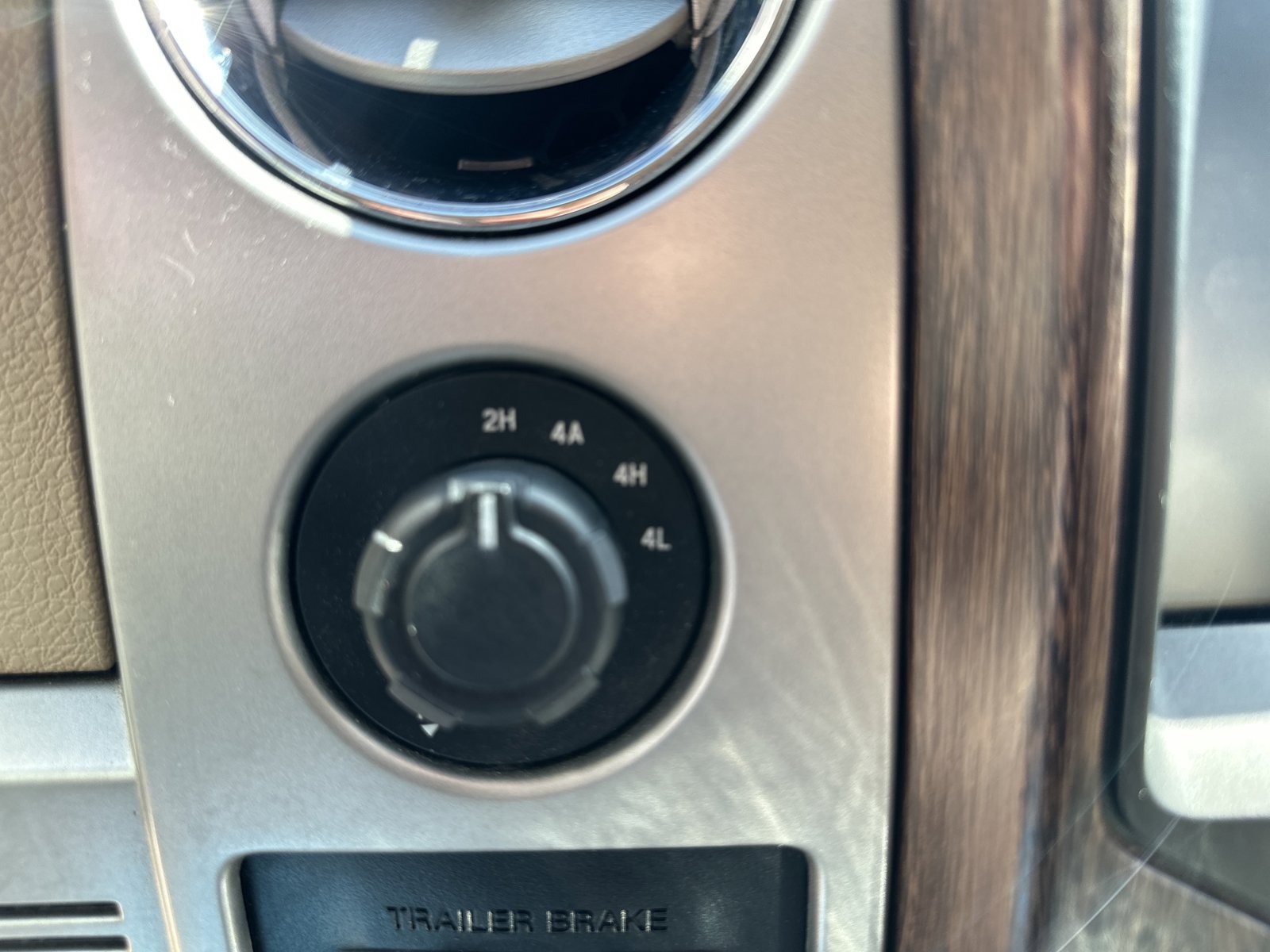 Used 2014 Ford F150 Lariat w/ Equipment Group 502A Luxury AWD/4WD image 14