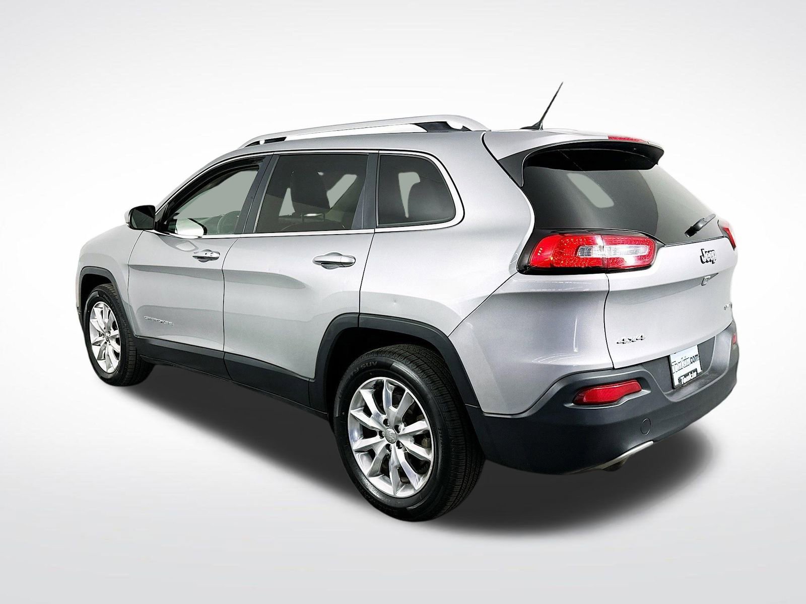 Used 2015 Jeep Cherokee Limited AWD/4WD image 6