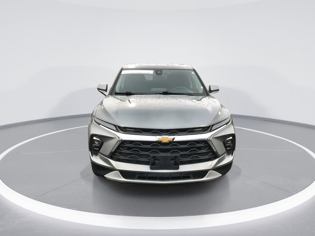 Used 2023 Chevrolet Blazer LT image 3