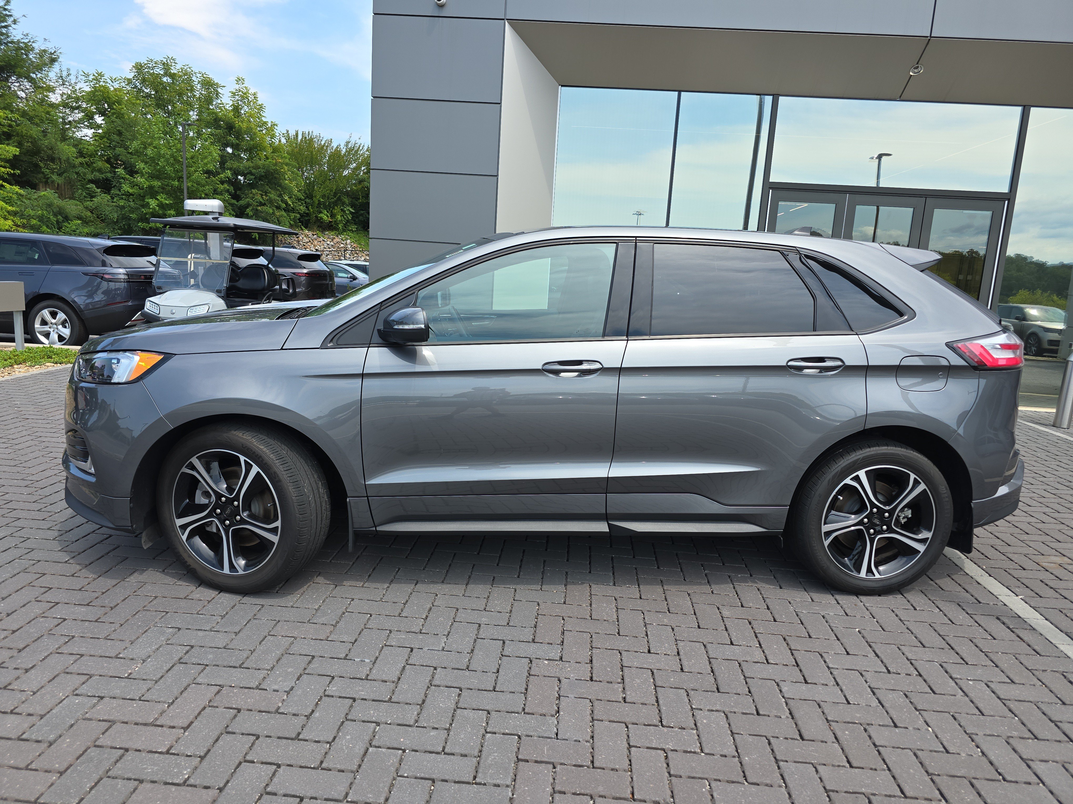 Used 2023 Ford Edge ST AWD/4WD image 8