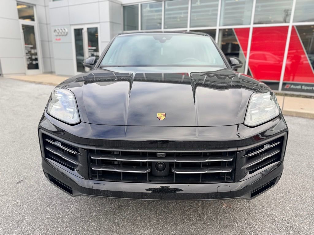 Used 2024 Porsche Cayenne image 9