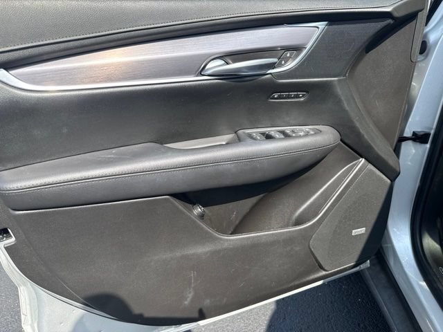Used 2018 Cadillac XT5 Luxury w/ Driver Awareness Package AWD/4WD image 16