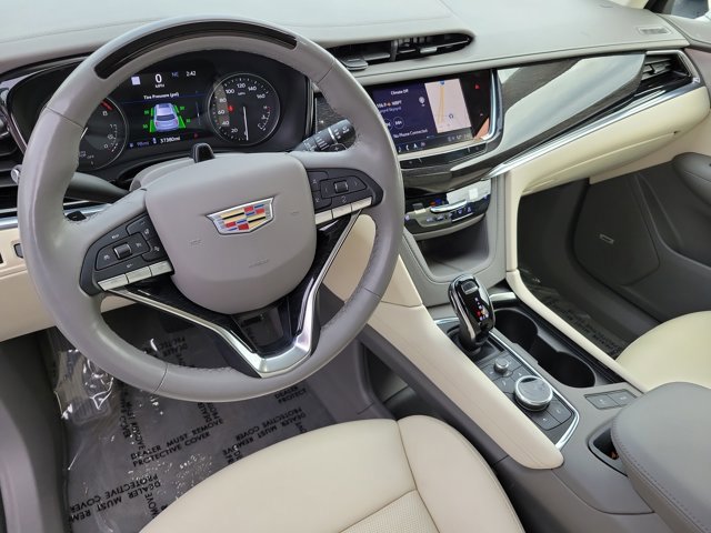 Used 2022 Cadillac XT6 Premium Luxury w/ Technology Package AWD/4WD image 11