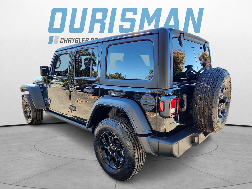 Used 2023 Jeep Wrangler Unlimited w/ Cold Weather Group AWD/4WD image 4