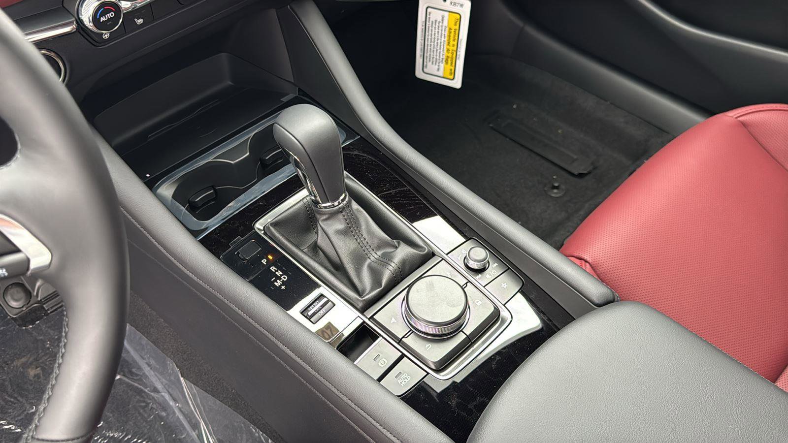 New 2026 MAZDA MAZDA3 Hatchback w/Premium Plus Pkg image 18