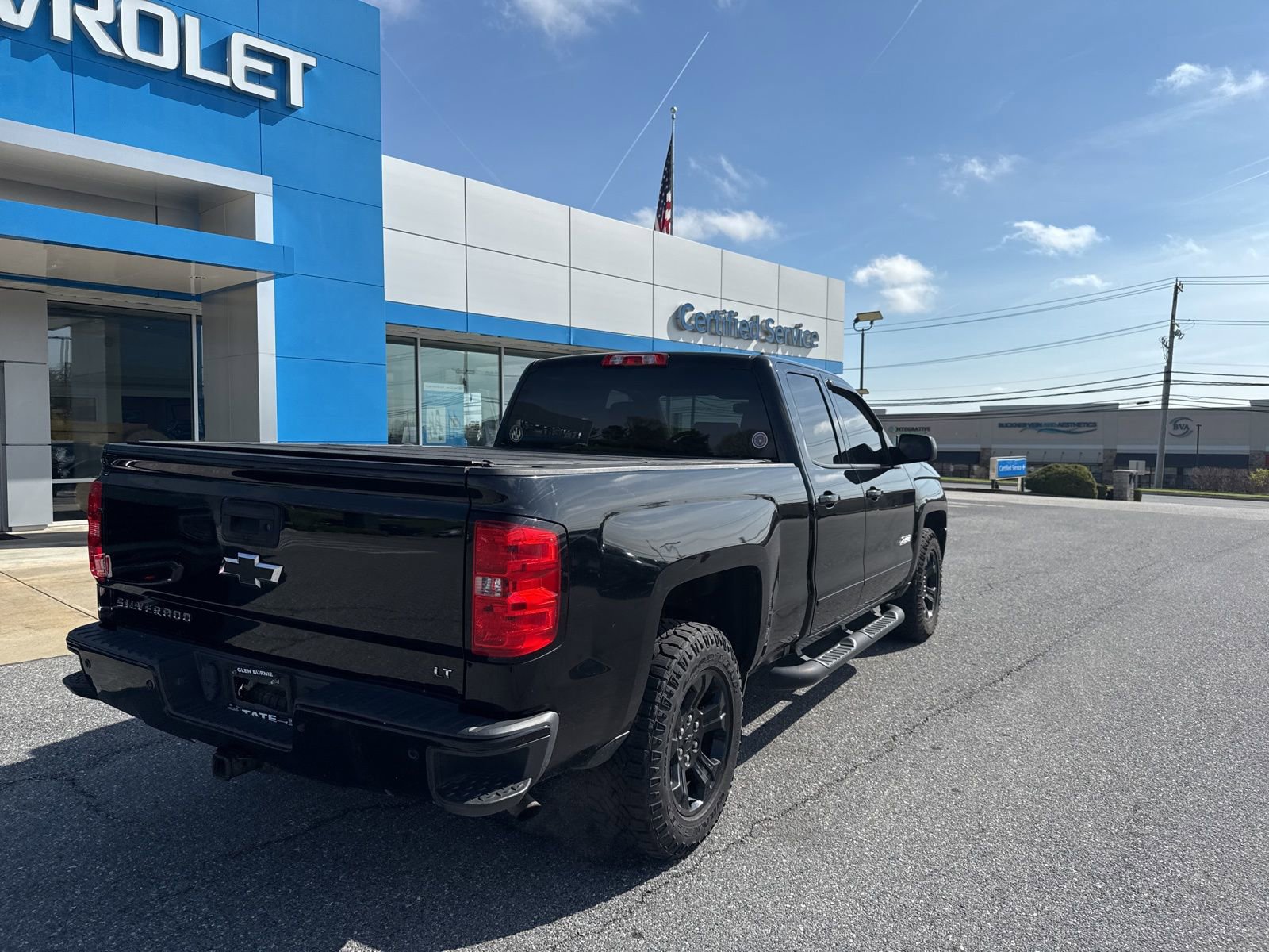 Used 2017 Chevrolet Silverado 1500 LT w/ Midnight Edition image 6