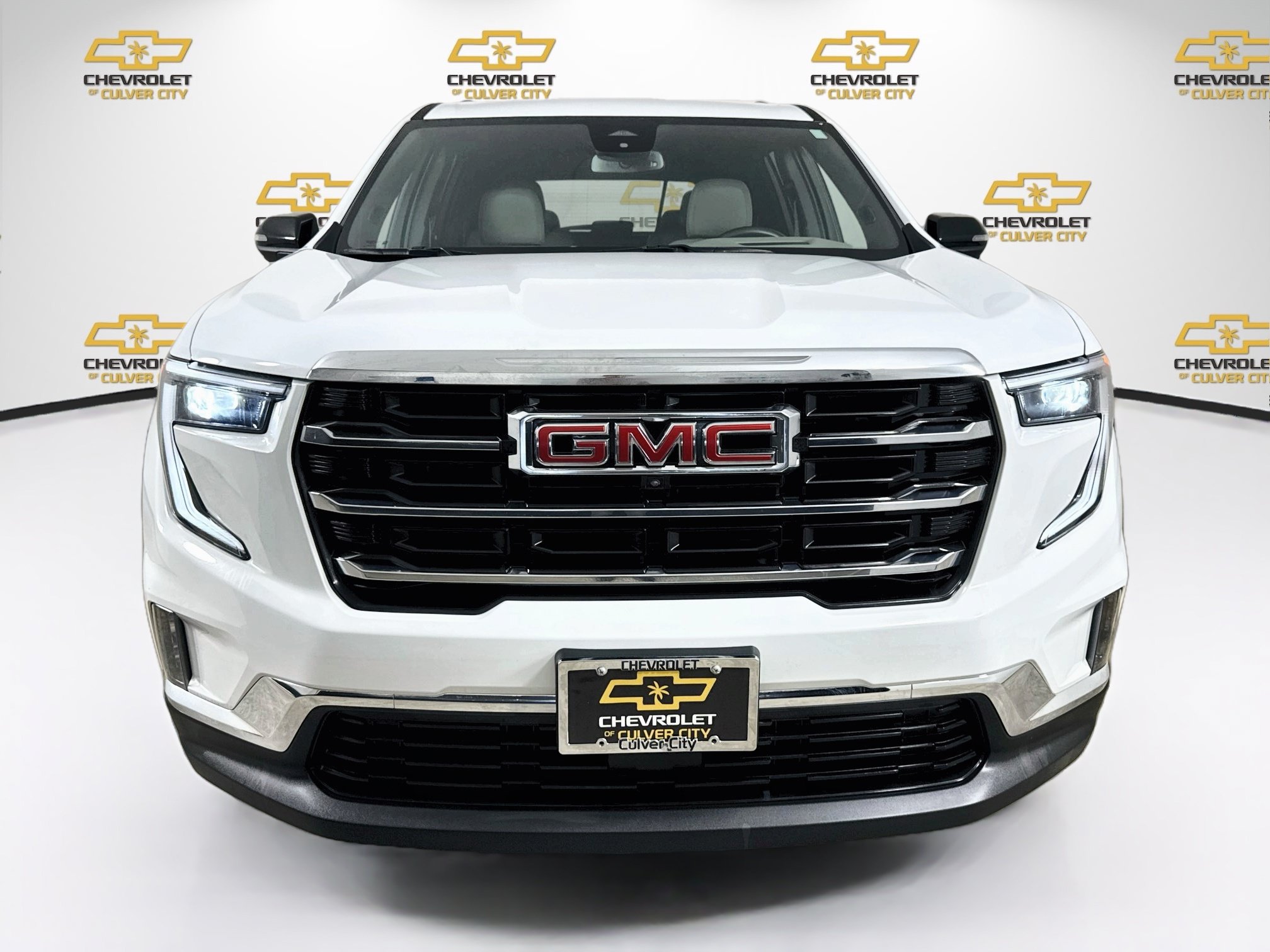 Used 2024 GMC Acadia Elevation w/ LPO, Floor Liner Package FWD image 2