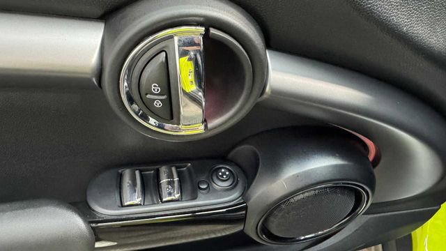 Used 2022 MINI Cooper S image 19