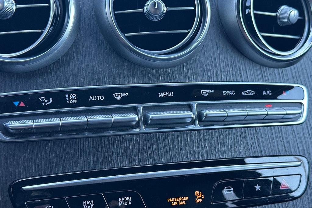 Used 2020 Mercedes-Benz GLC 300 4MATIC image 23