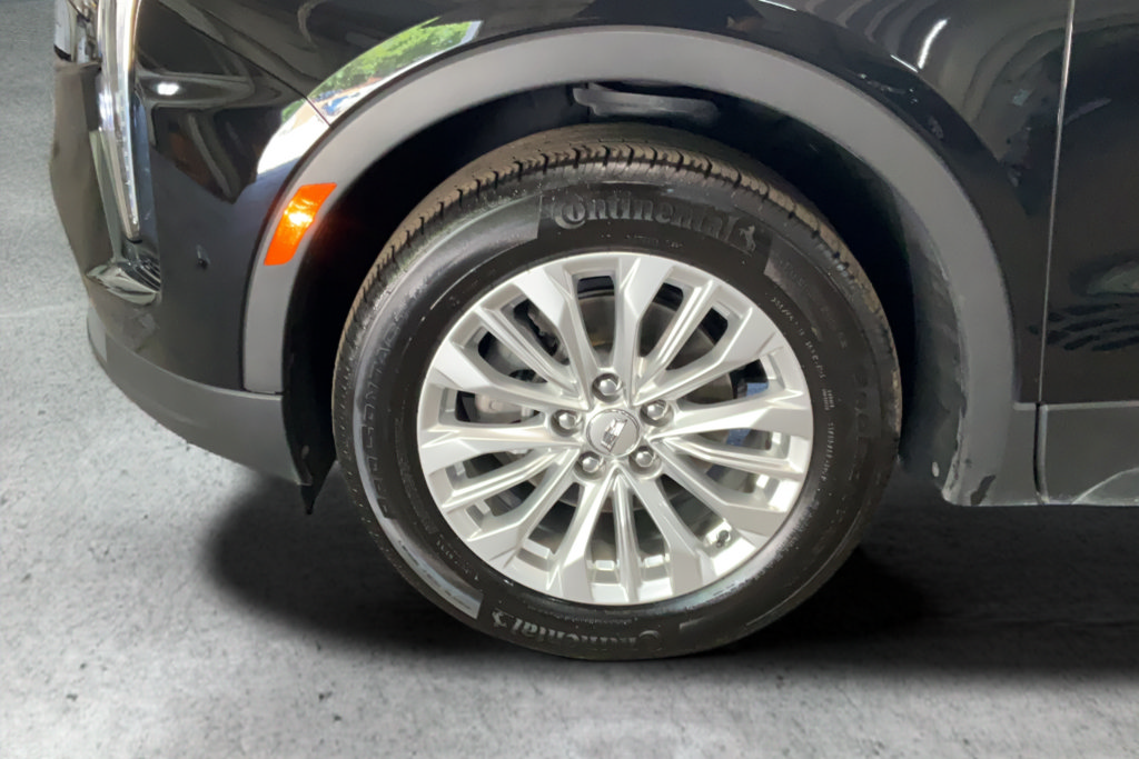 Certified 2024 Cadillac XT4 Luxury FWD image 24