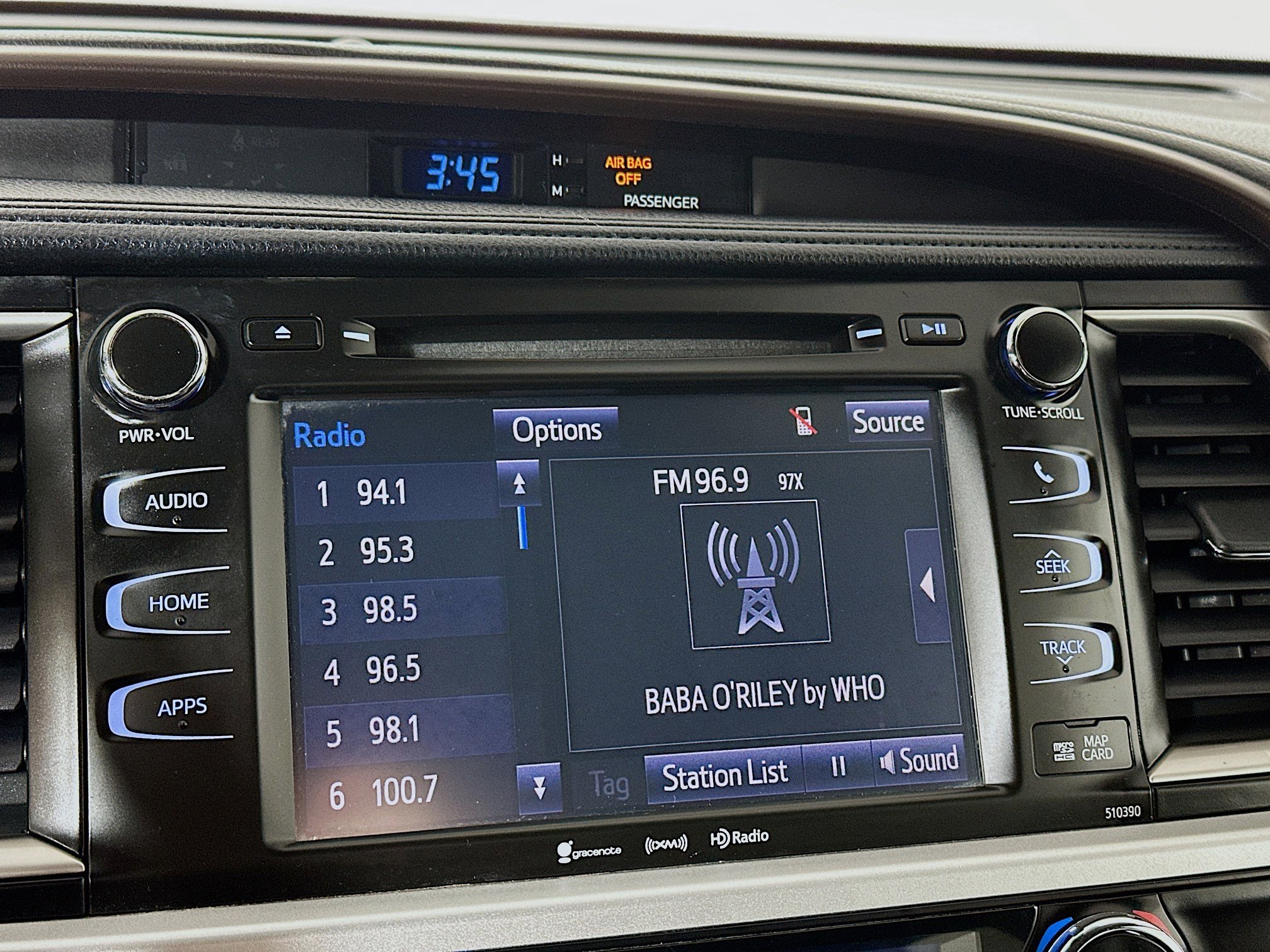 Used 2019 Toyota Highlander XLE image 14