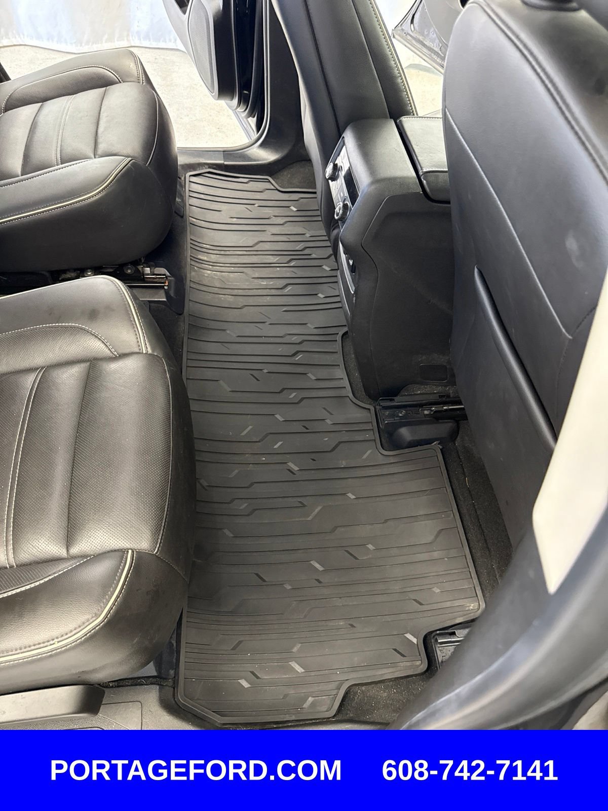 Used 2018 GMC Acadia Denali w/ Technology Package AWD/4WD image 31