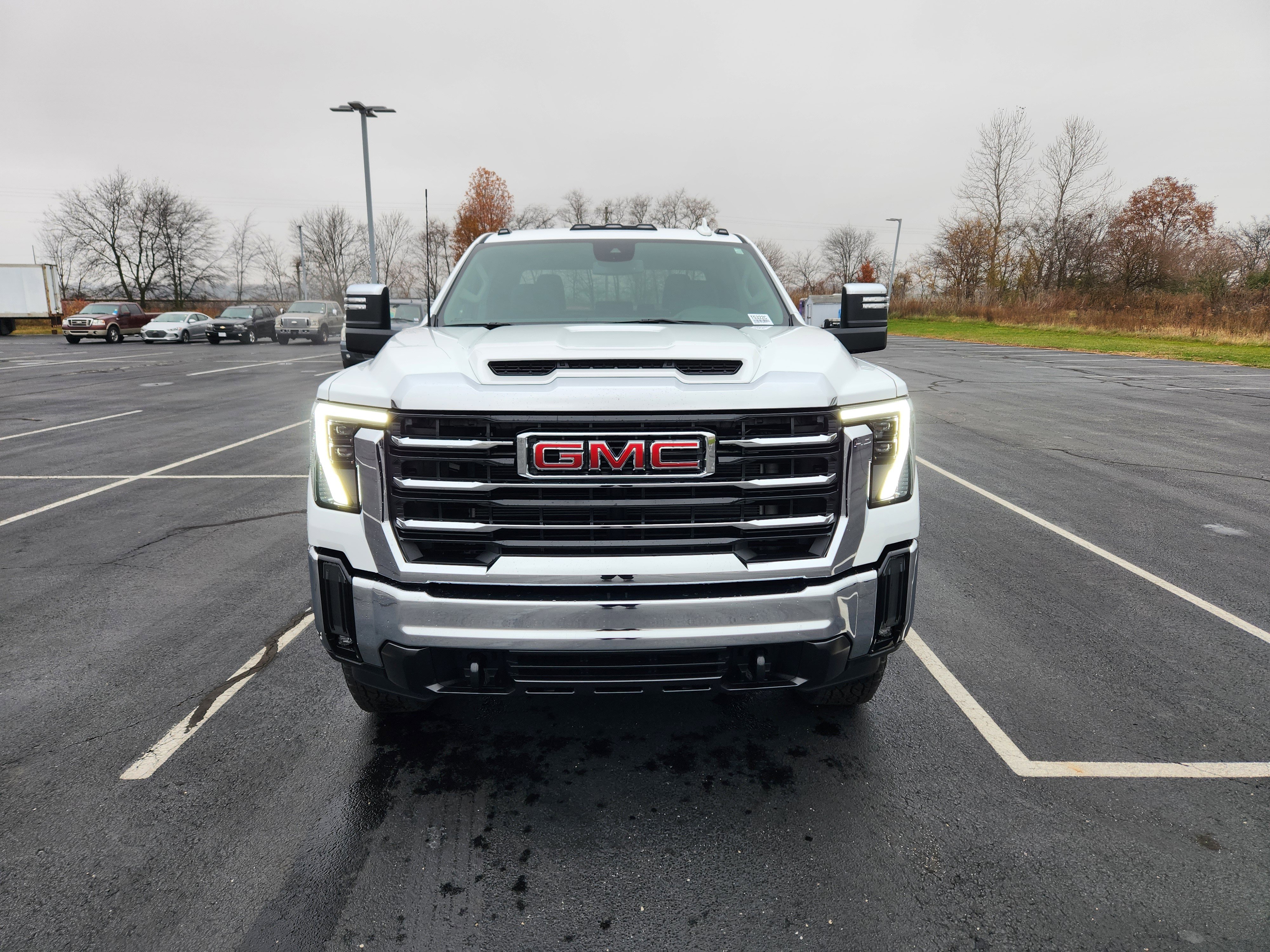 New 2026 GMC Sierra 2500 SLT image 2