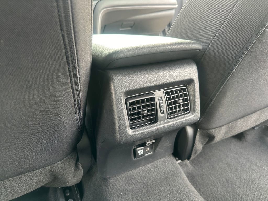 Used 2025 Toyota Camry LE FWD image 25