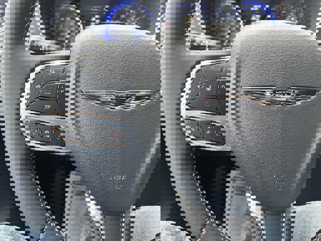 New 2026 Chrysler Pacifica Select image 18