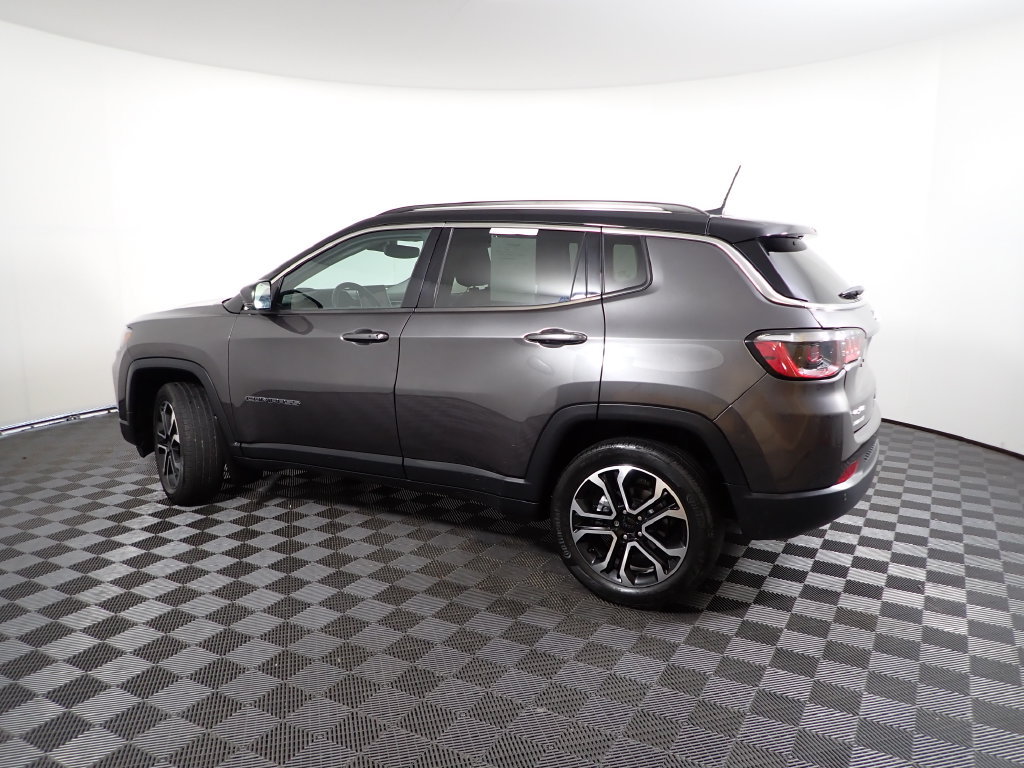 Used 2022 Jeep Compass Limited AWD/4WD image 10