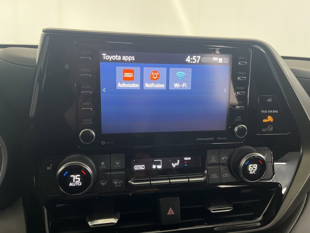 Used 2022 Toyota Highlander XLE AWD/4WD image 72
