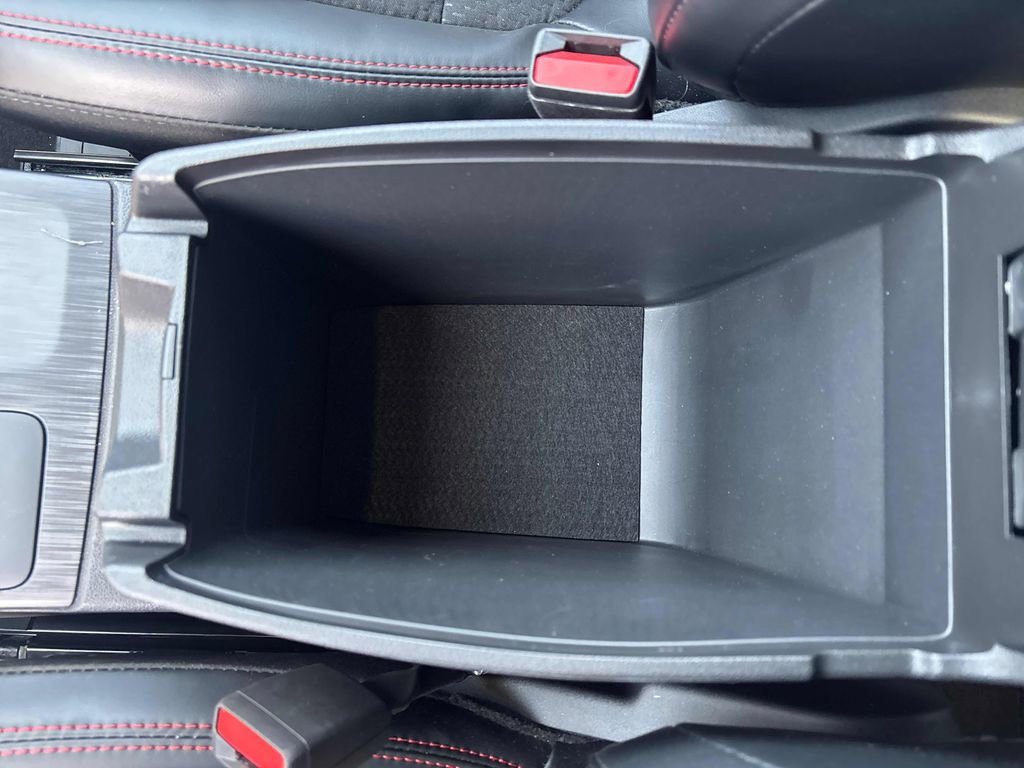 Used 2025 Ford Escape ST-Line w/ Cold Weather Package image 31