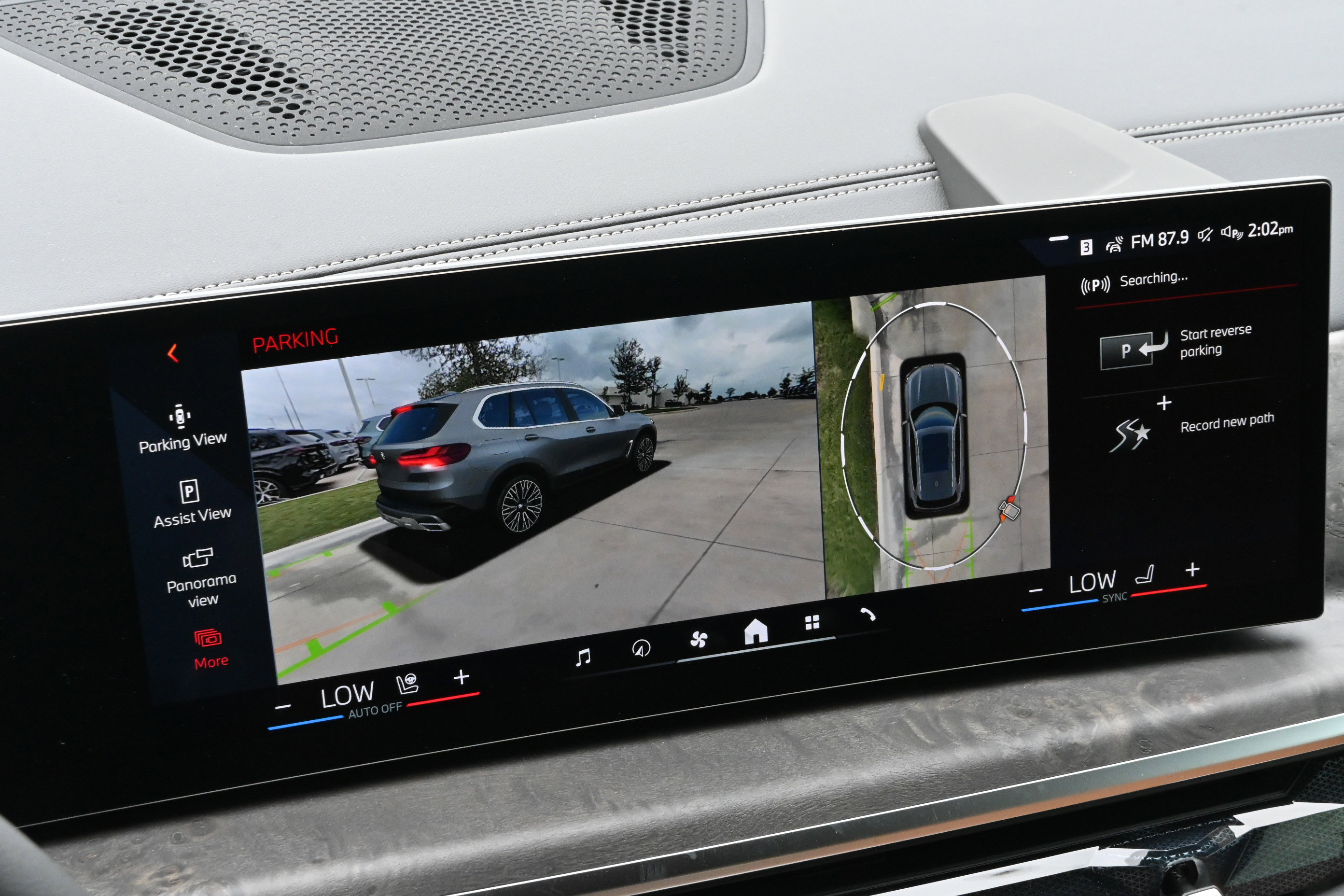 New 2026 BMW X5 xDrive50e w/ Executive Package AWD/4WD image 32