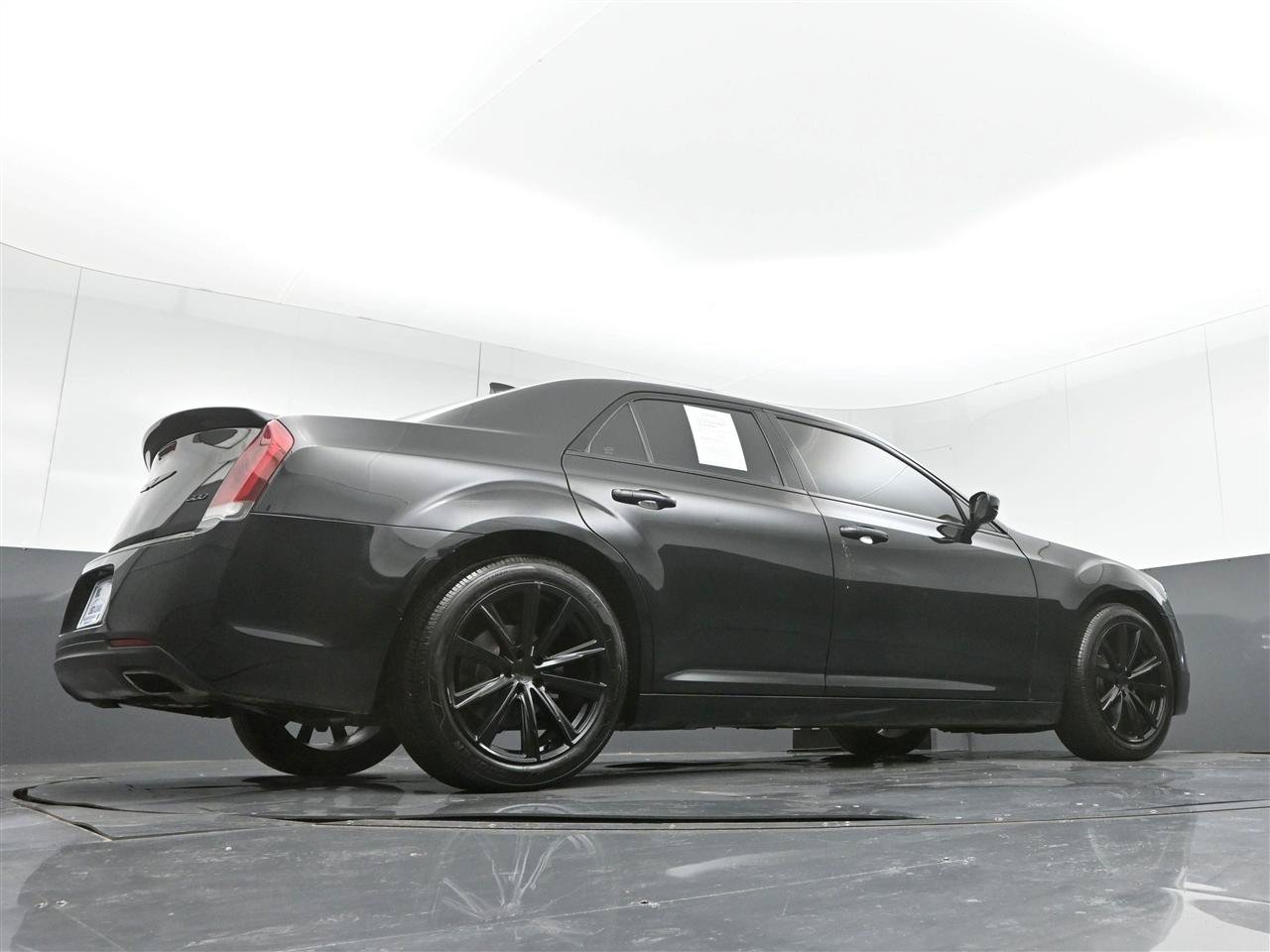 Used 2021 Chrysler 300 Touring w/ Sport Appearance Package RWD image 33