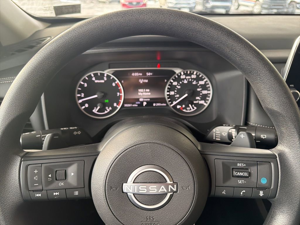 Used 2024 Nissan Rogue SV image 12