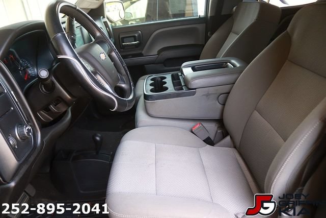 Used 2018 Chevrolet Silverado 1500 Custom w/ Custom Value Package AWD/4WD image 14