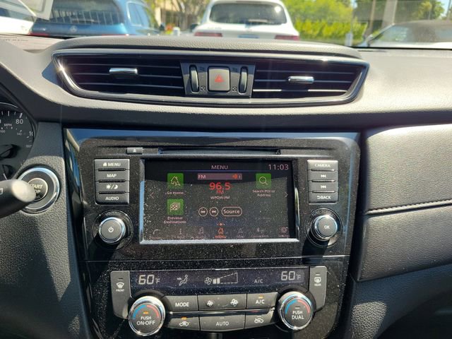 Used 2018 Nissan Rogue SV w/ Premium Package FWD image 27