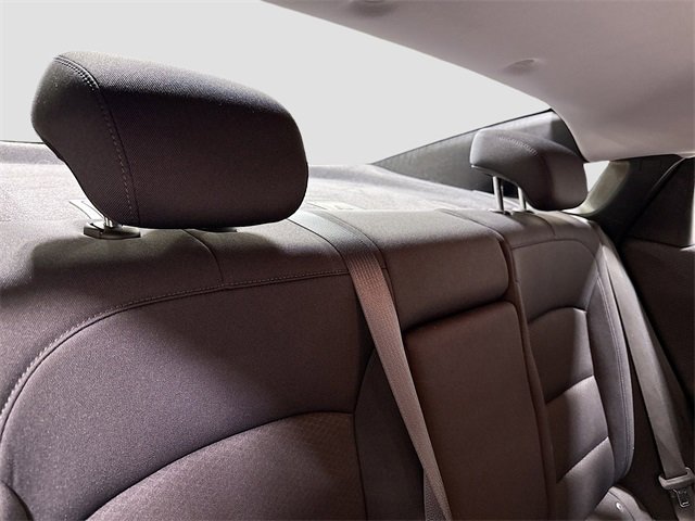 Used 2021 Chevrolet Malibu LT image 25