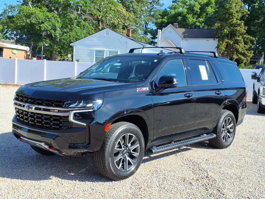 Used 2021 Chevrolet Tahoe Z71 w/ Luxury Package AWD/4WD image 3