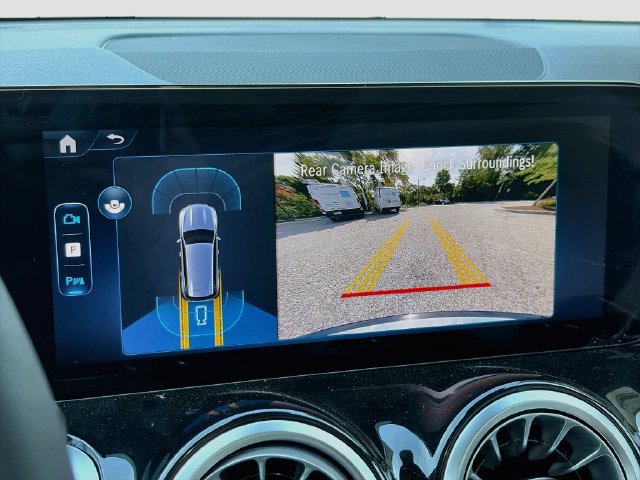 New 2026 Mercedes-Benz GLB 250 4MATIC image 12